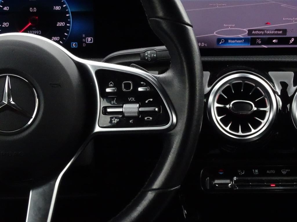 Mercedes-Benz A-Klasse 200 business solution plus upgrade | camera | led | 