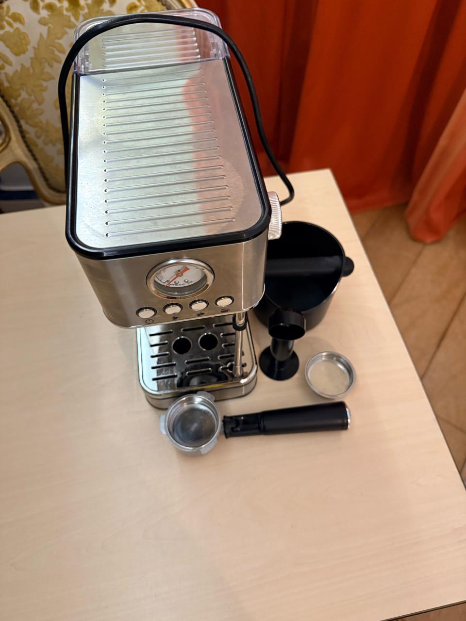 Nespresso apparaat MOET VANDAAG WEG