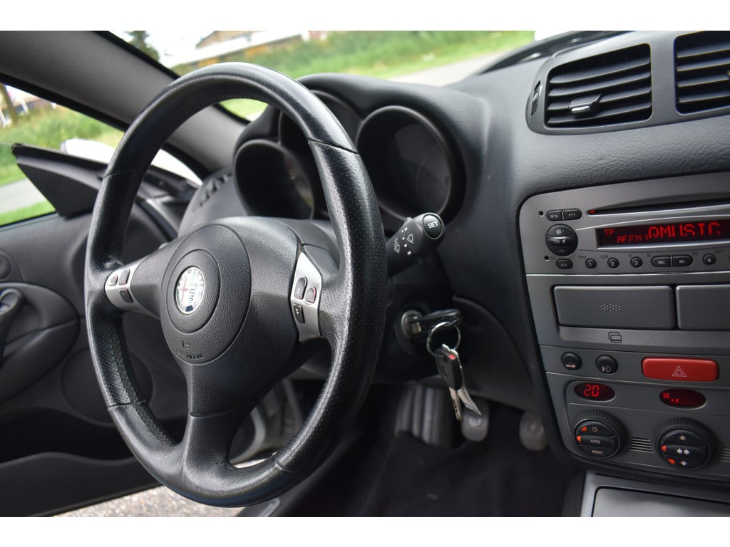 Alfa Romeo GT 2.0 jts distinctive