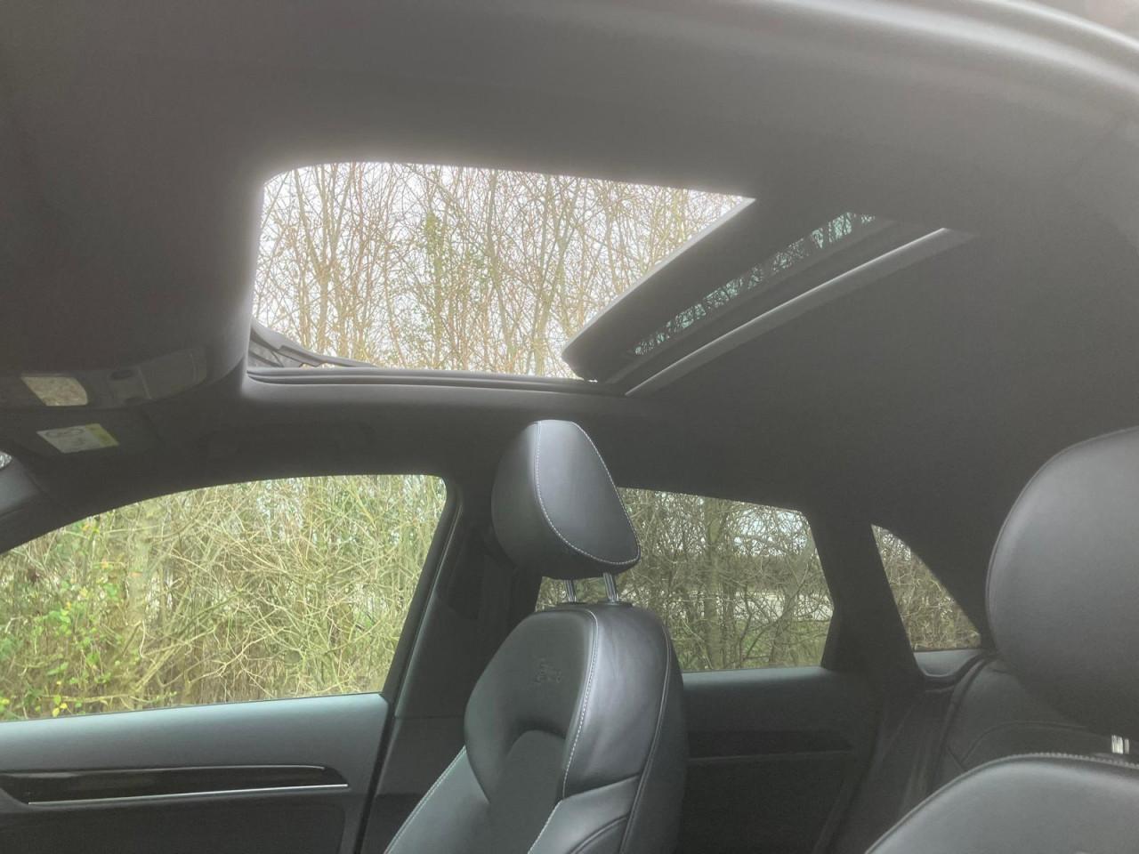 Audi Q3 1.4Tsi S-line Automaat