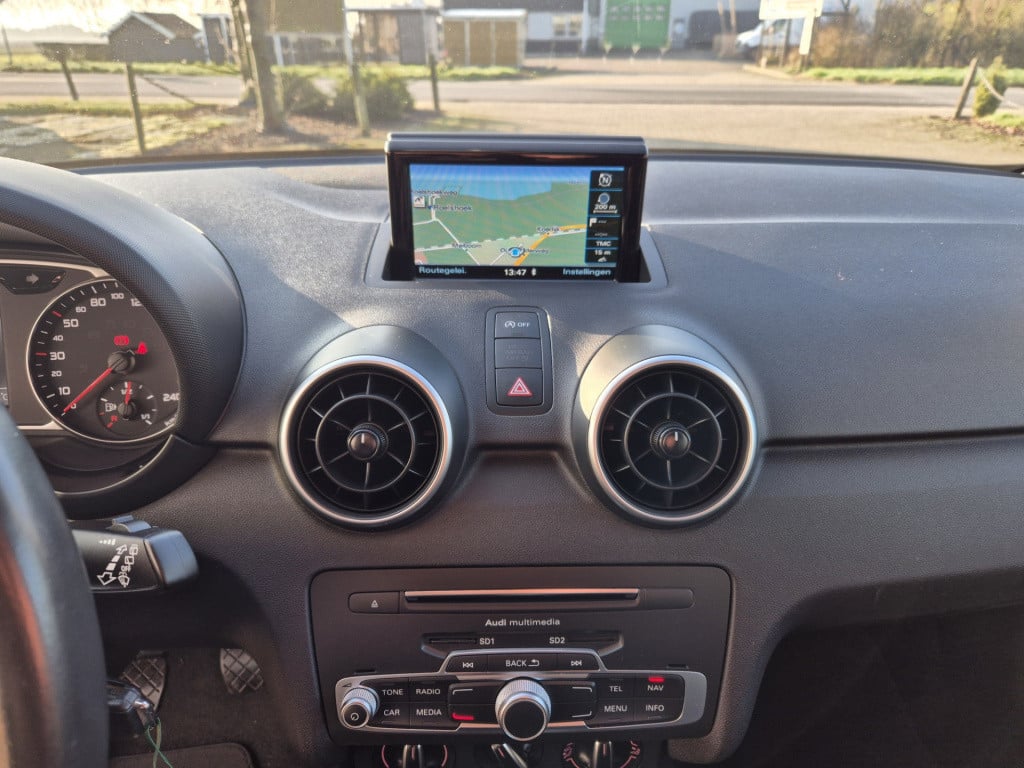 Audi A1 Sportback 1.0 tfsi adrenalin s-line