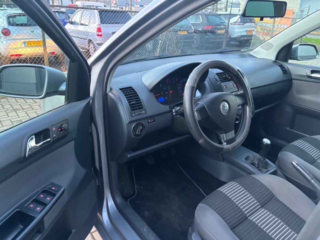 Volkswagen Polo 1.2-12V Trendline CRUISE CONTROL /AIRCO