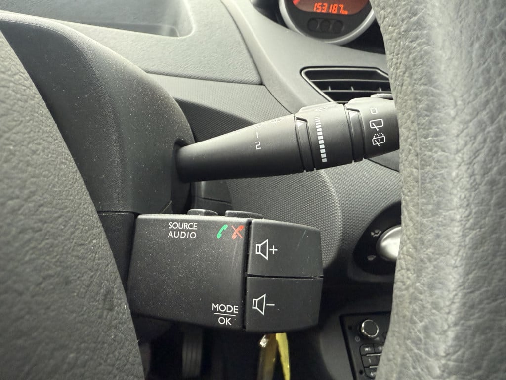Renault Twingo 1.2 16v airco parisienne 3-drs