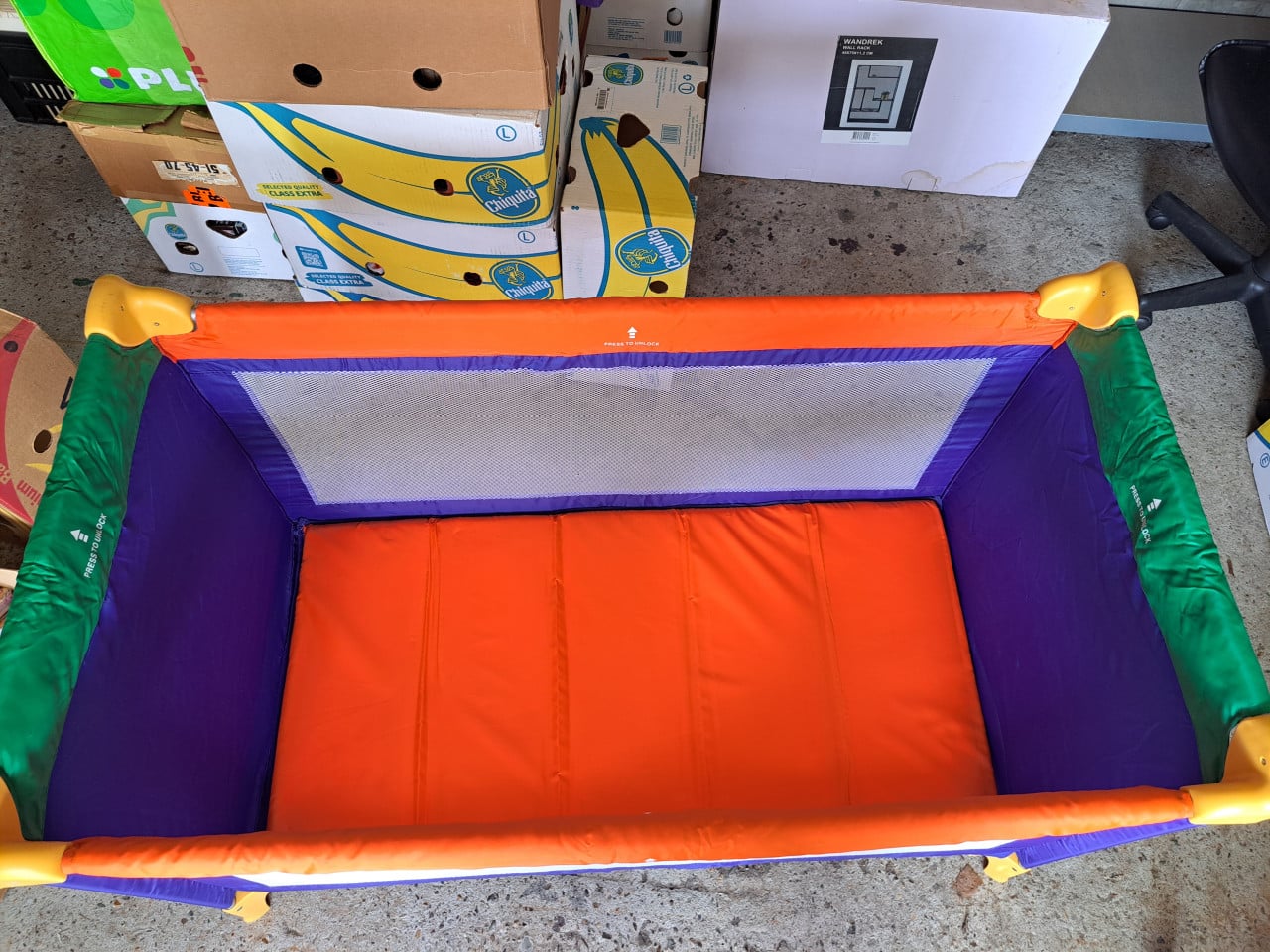 Te koop campingbedje