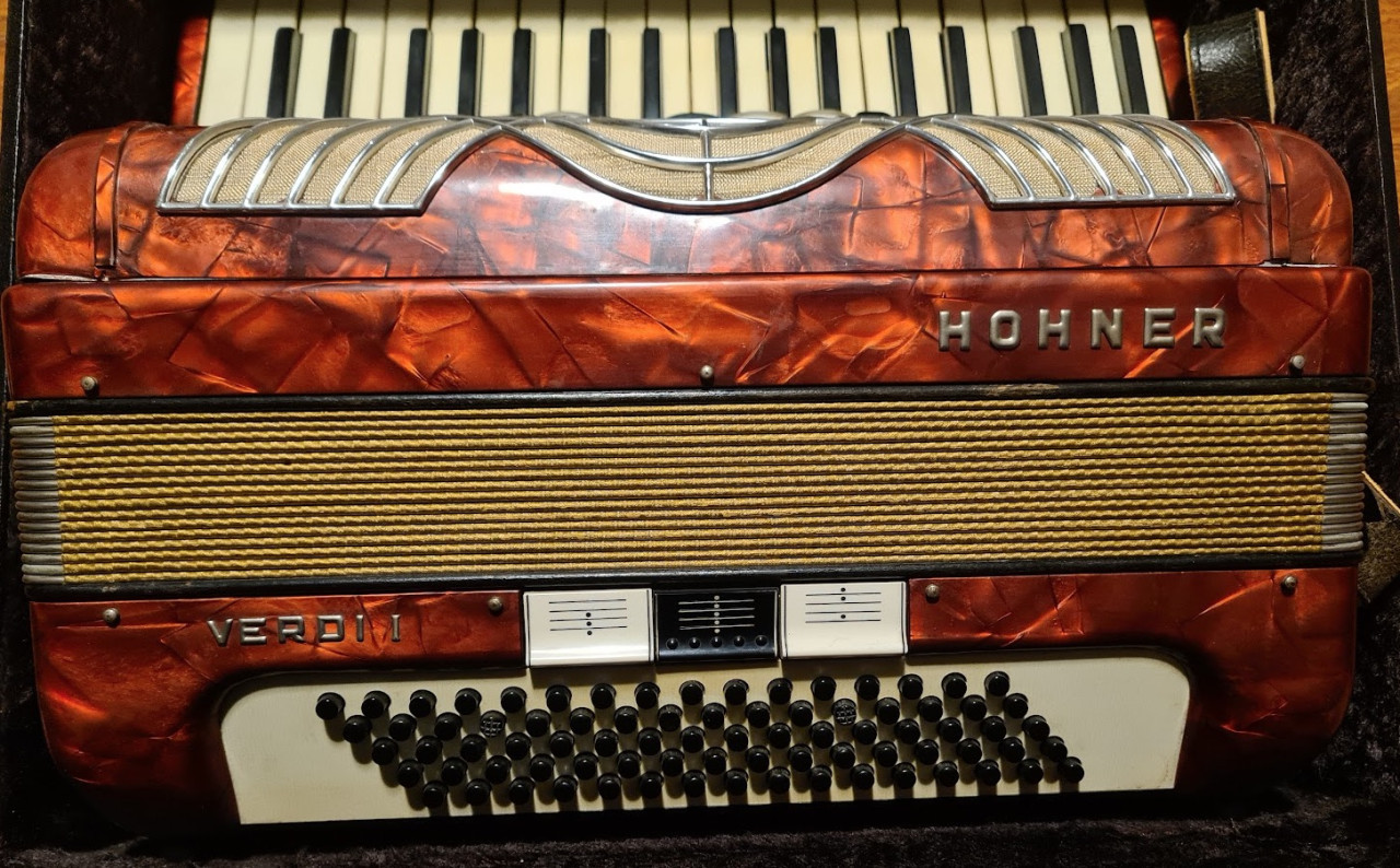 Hohner Verdi I Accordeon – Vintage in Topstaat + Koffer + Draagriemen