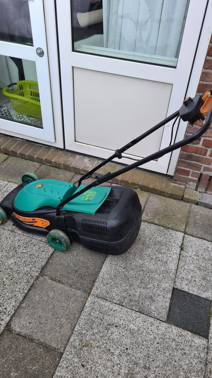 Goed werkend BLACK DEKER grasmaaier-220V