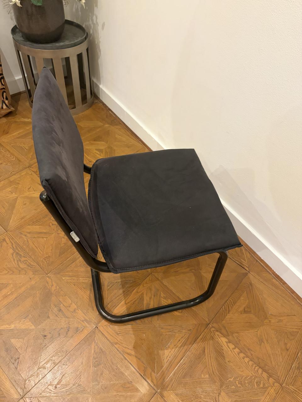 Houten eettafel + 6 stoelen