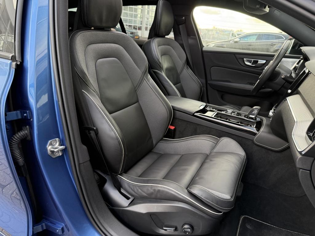 Volvo V60 t6 340pk recharge r-design| b&w sound| panodak| adap.cruise| tre