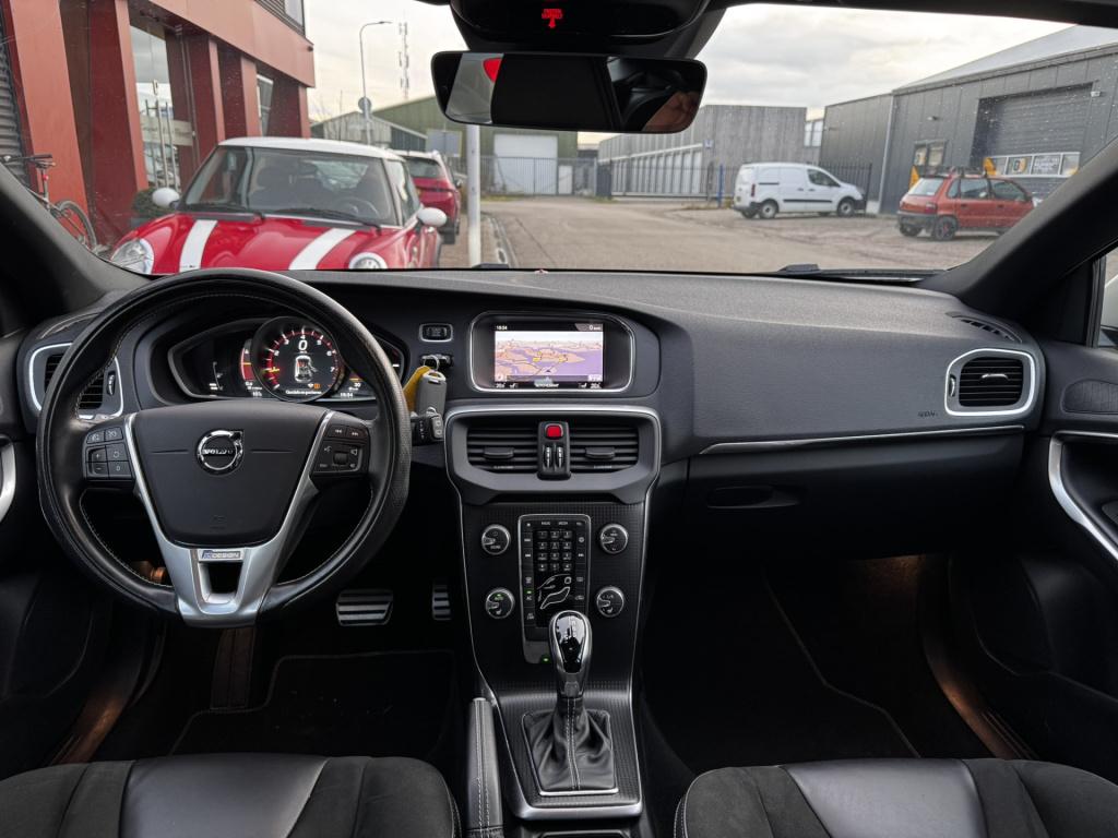 Volvo V40 2.0 t4 business sport | automaat | nav | carplay | trekhaak