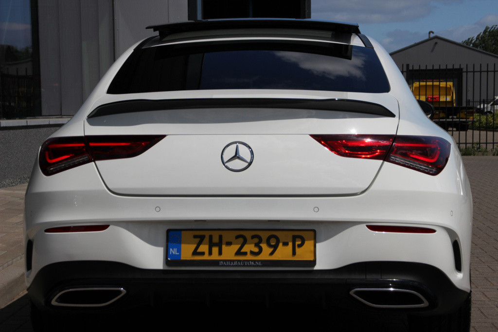 Mercedes-Benz Cla 180 amg | night pakket | pano | sfeerverlichting | camera
