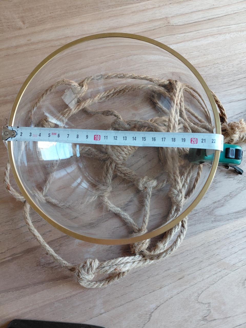 Glazen schaal om op te hangen