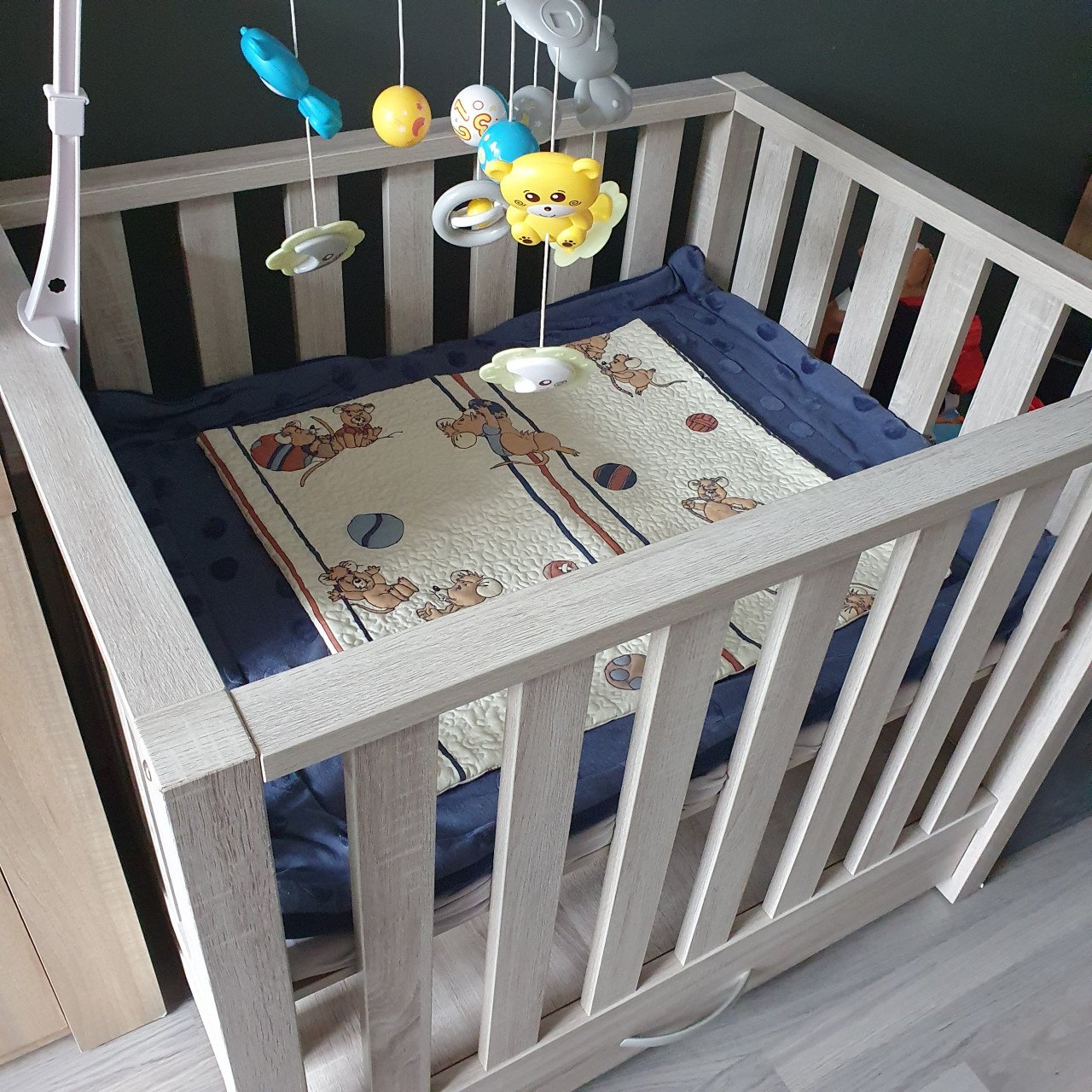 Babybox met lade, inclusief muziekmobiel