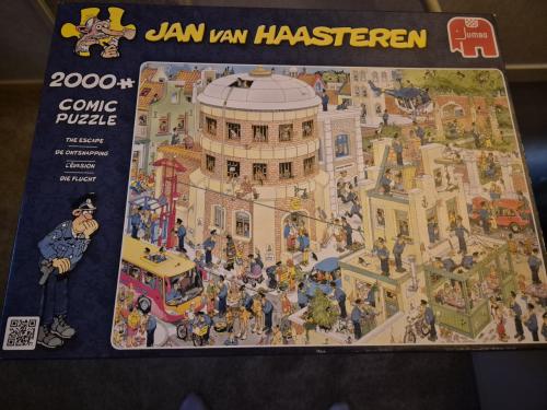 Puzzel Jan van Haasteren - Escape - 2000 stukjes