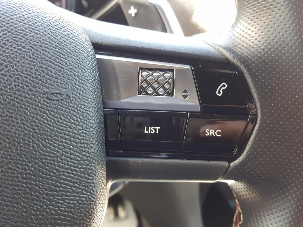 Ds Ds 3 crossback 1.2 puretech 130pk aut performance line