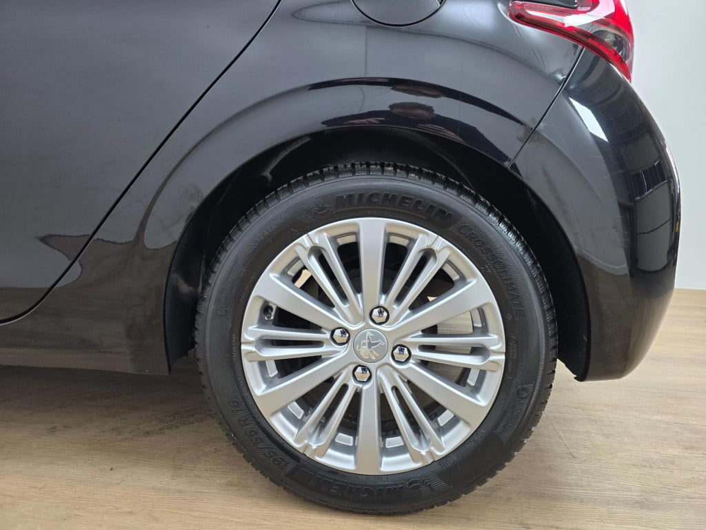 Peugeot 208 occasion 1.2 puretech allure met carplay en cruisecontrol | twe