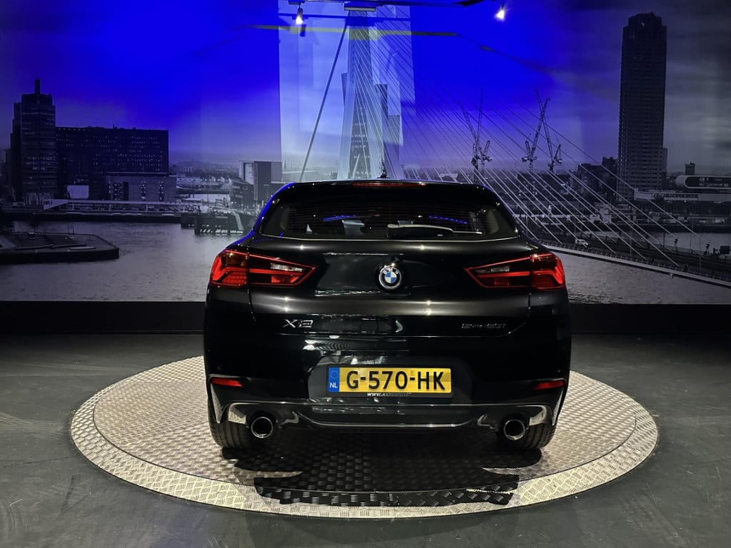 BMW X2 sdrive20i high executive m-pakket *sportstoelen*