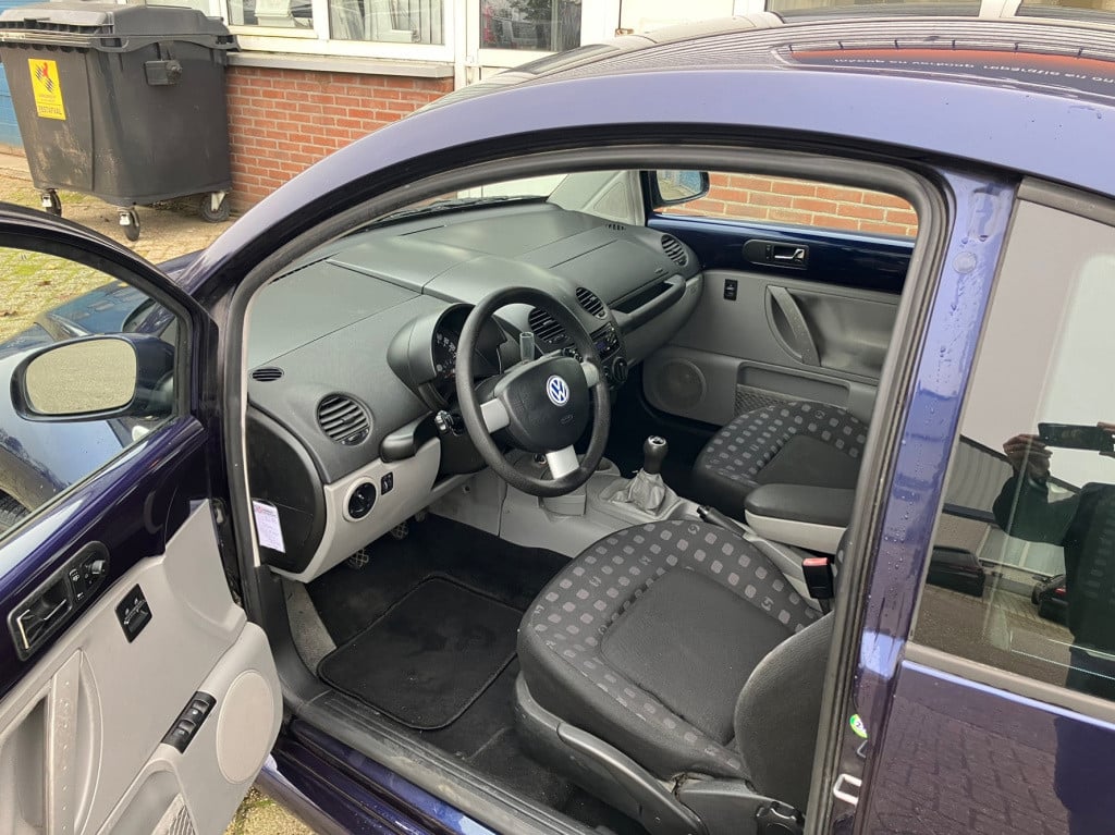 Volkswagen New Beetle 1.6 airco cruisse