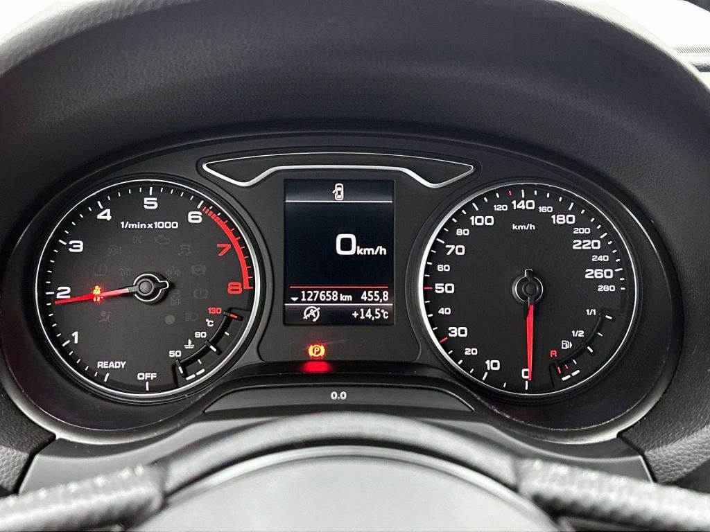 Audi A3 limousine 1.0 tfsi s line | navigatie | afgevlakt sportstuur | spor