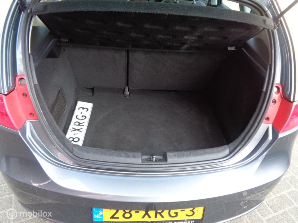 Seat Leon 1.2 tsi ecomotive copa/airco/lm velgen/trekhaak/nieuwe ketting!