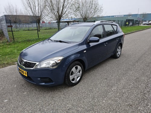 Kia cee'd 1.4 CVVT X-tra Airco! In Zeer Goede Staat!