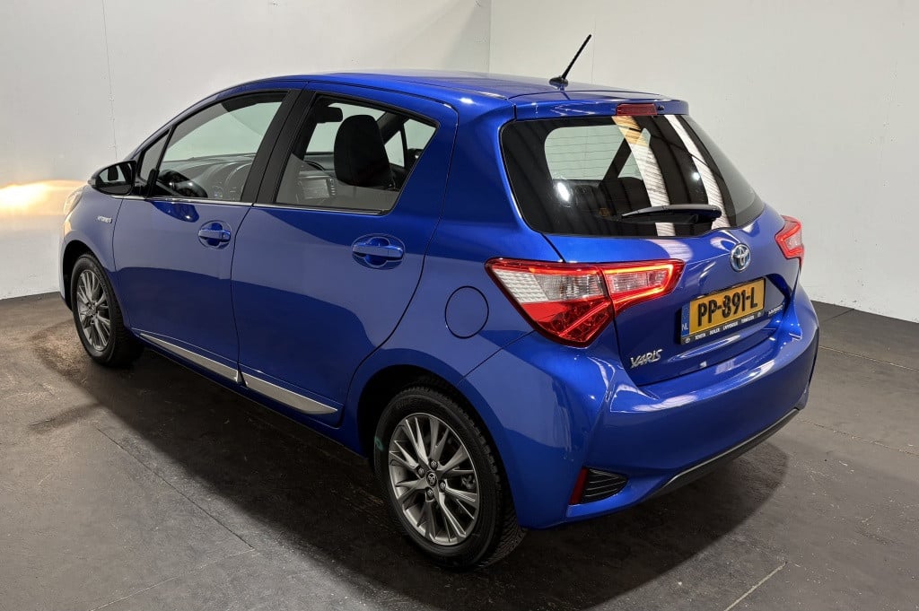 Toyota Yaris 1.5 hybrid executive