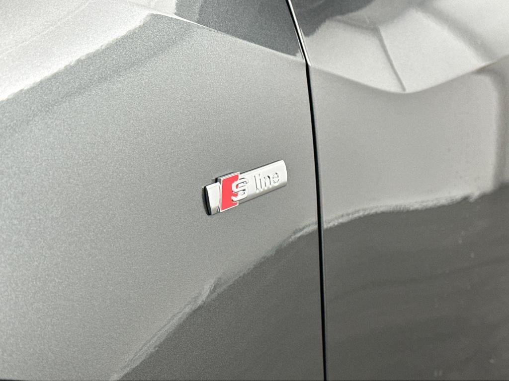 Audi Q2 s edition 35 tfsi 110 kw / 150 pk hatchback 7 vers