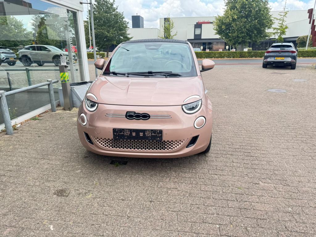 Fiat 500 C la prima 42 kwh
