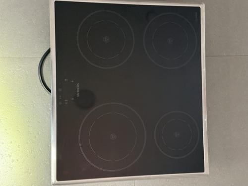 Siemens Topklasse inductiekookplaat – 4 zones – 7200W – nette staat