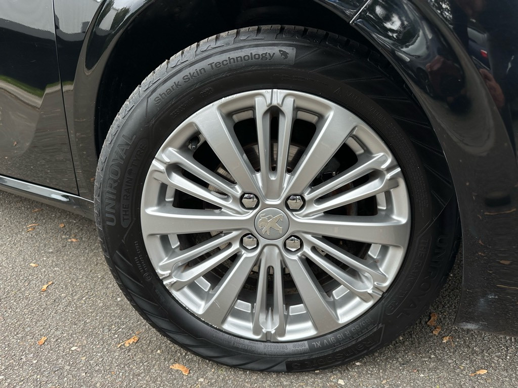 Peugeot 208 1.2 puretech allure