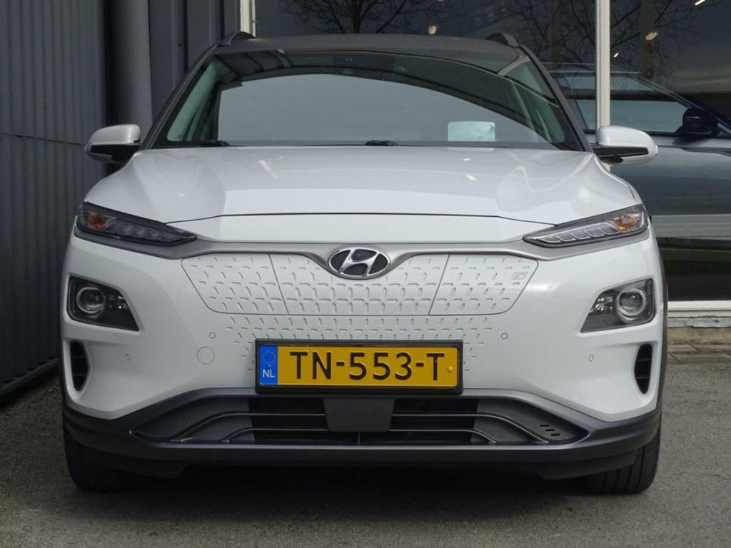 Hyundai Kona ev premium 64 kwh led | stoelkoeling | hud | pdc