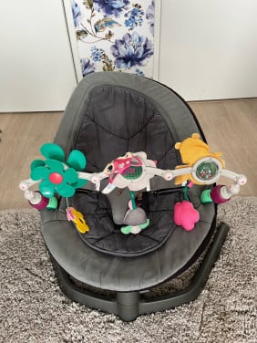 Nuna Leaf met speelboog