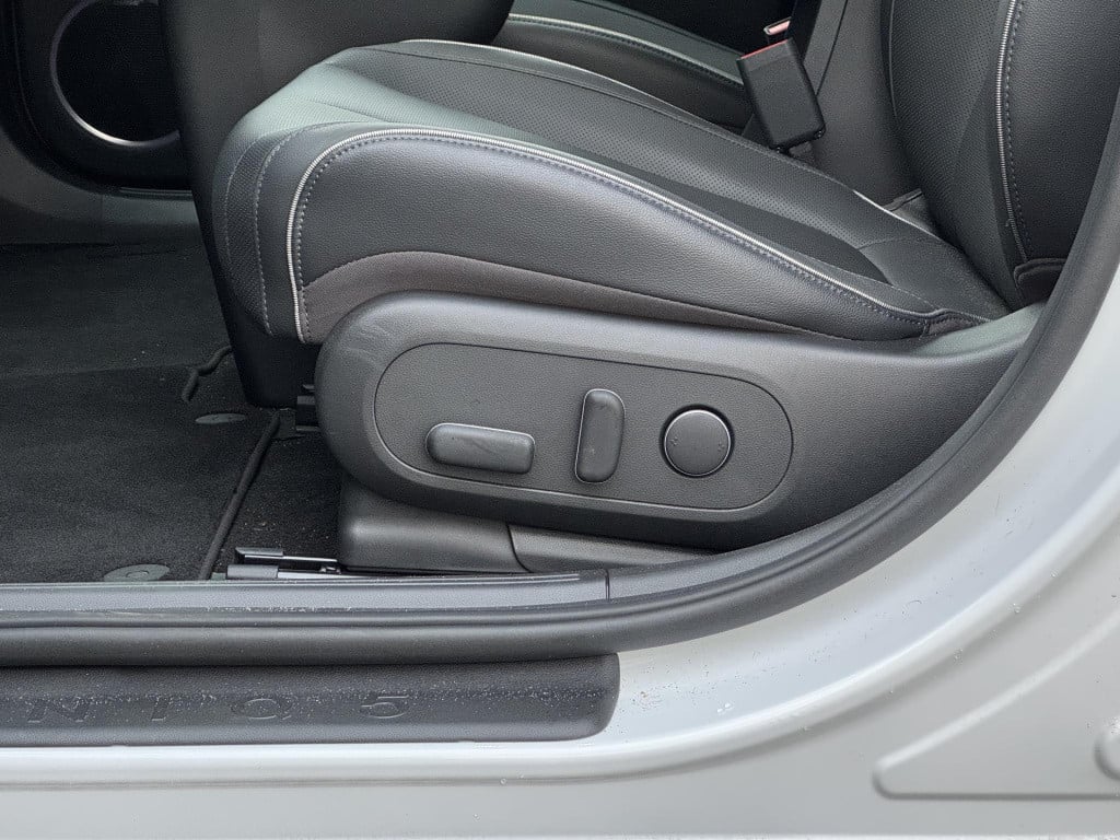 Hyundai Ioniq 5 connect+ 84 kwh 20'' velgen + afneembare trekhaak!