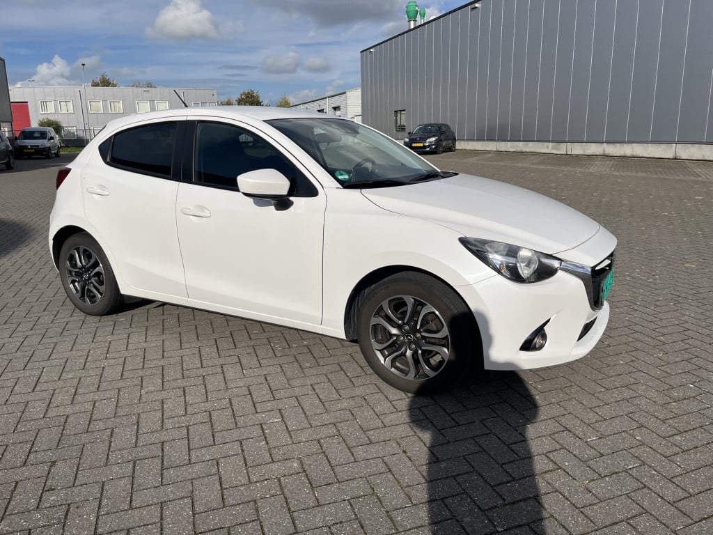 Mazda 2 1.5 skyactiv-g90 - 5 gs navi cruise stoelverw