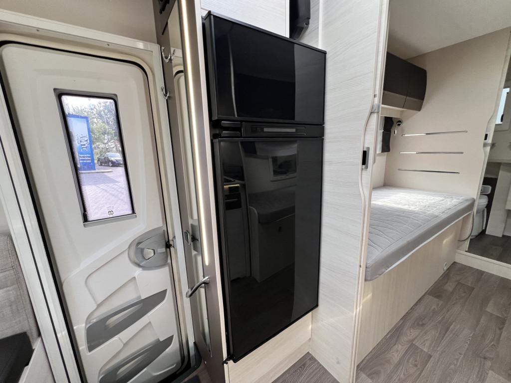 Chausson Onbekend 757 welcome | 2 enkele bedden + 1 groot bed | camera | tv