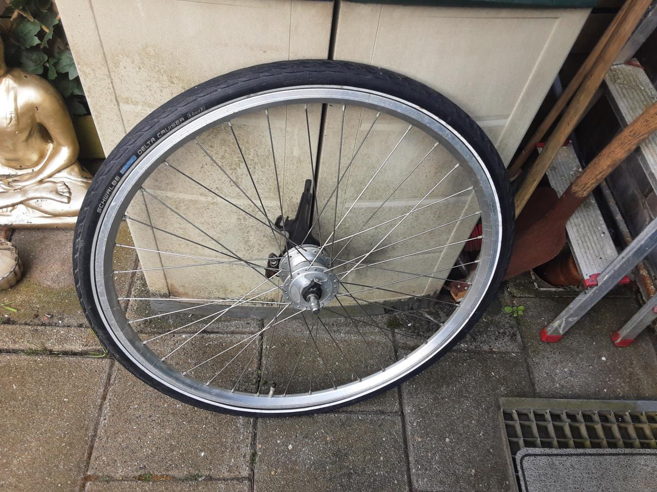 28 inch shimano nexus voorwiel, naafdynamo, rollerbrake rem
