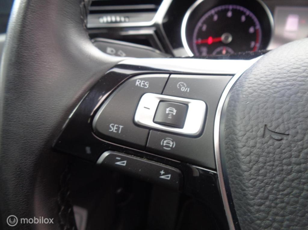 Volkswagen Touran 1.5 tsi comfortline business 7p/airco/pano/stoelverw/came