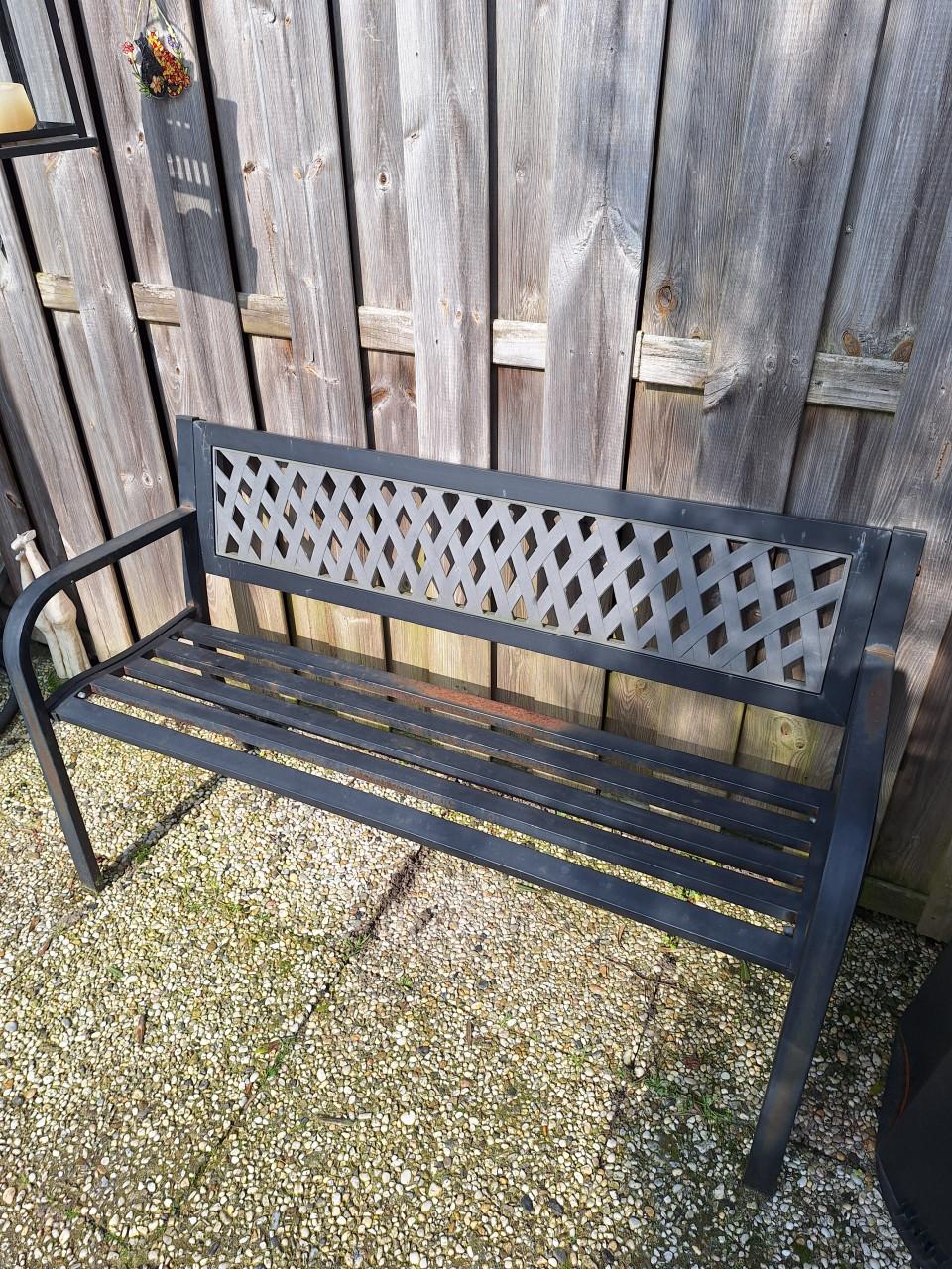 Tuinbank GERESERVEERD