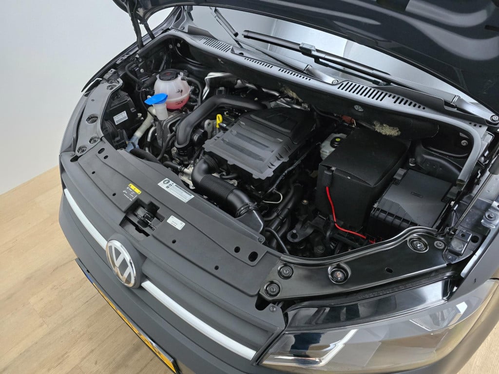 Volkswagen Caddy occasion 1.0 tsi 5 persoons met cruisecontrol en app conne
