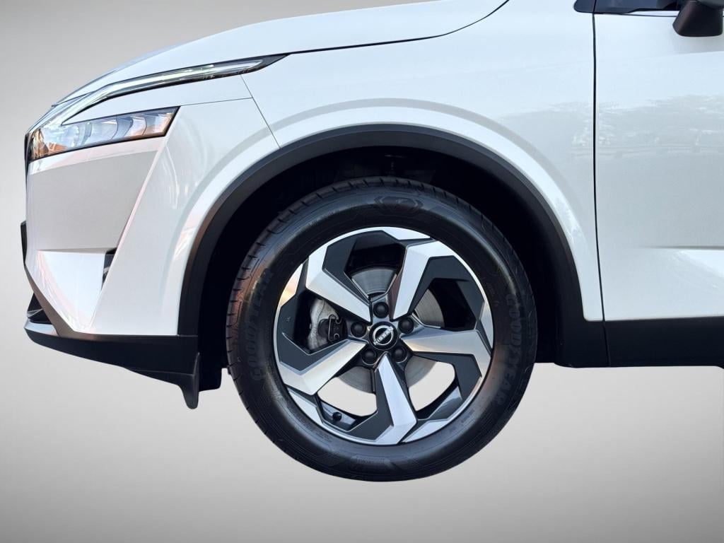 Nissan Qashqai 1.3 mhev n-connecta design pack