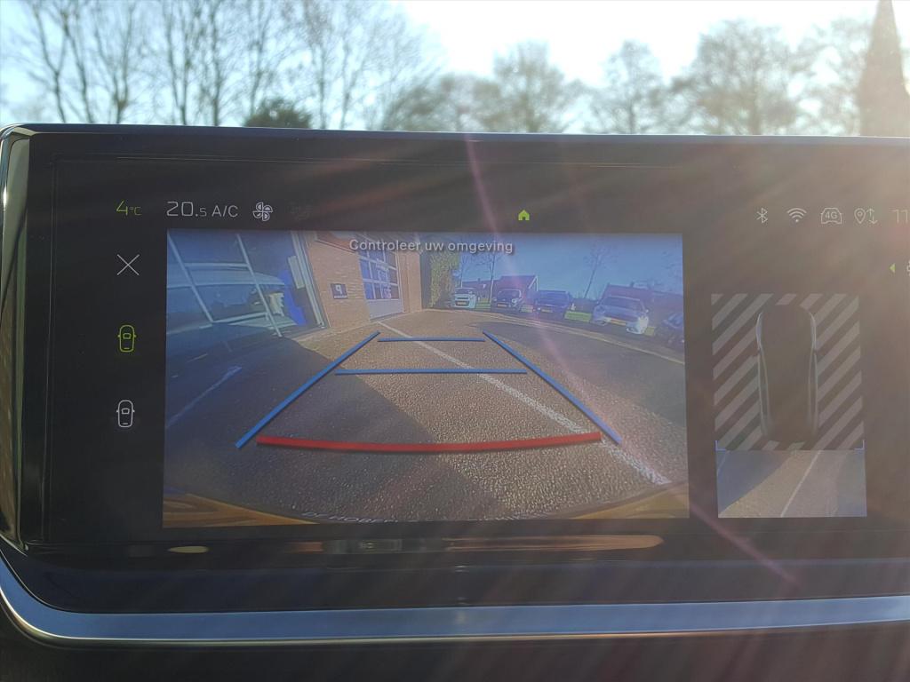 Peugeot 208 allure 1.2 mild-hybride 100pk automaat (e-dcs6) navigatie met a