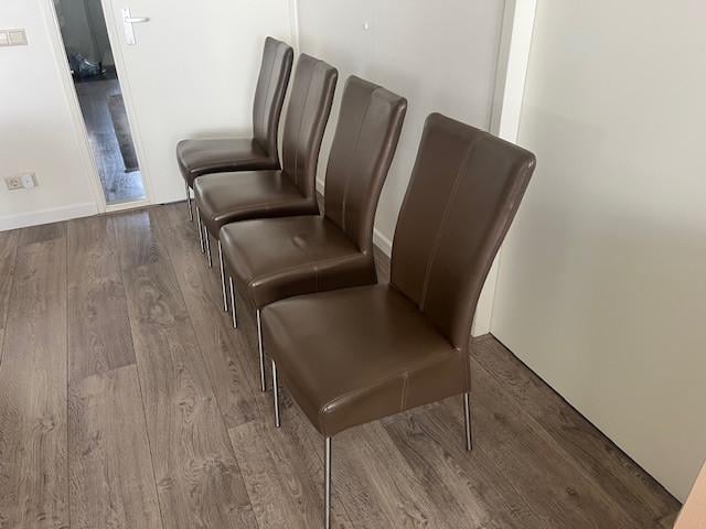 Eethoek tafel met 4 stoelen