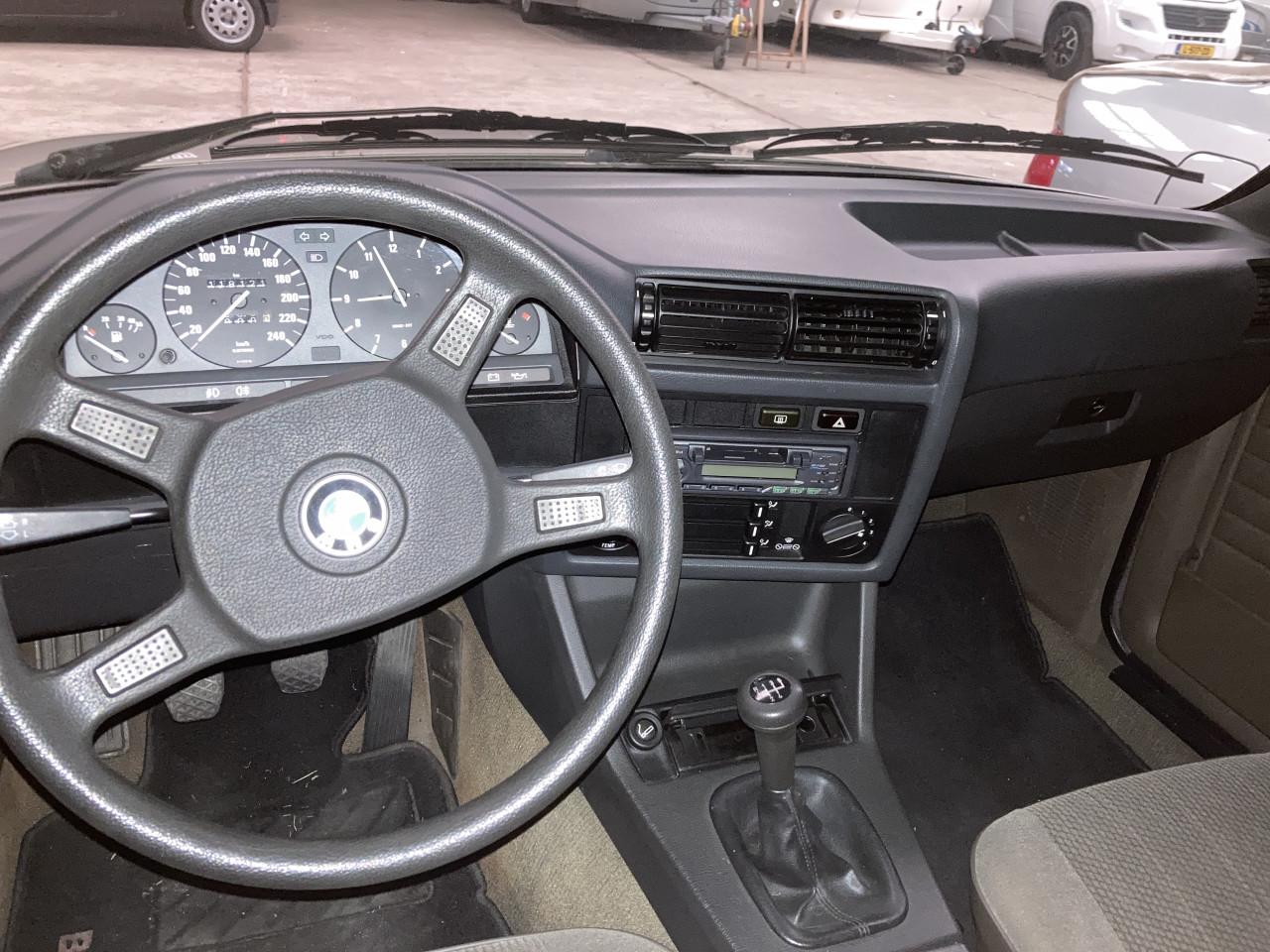Te koop bmw 318i E30 coupé 1987