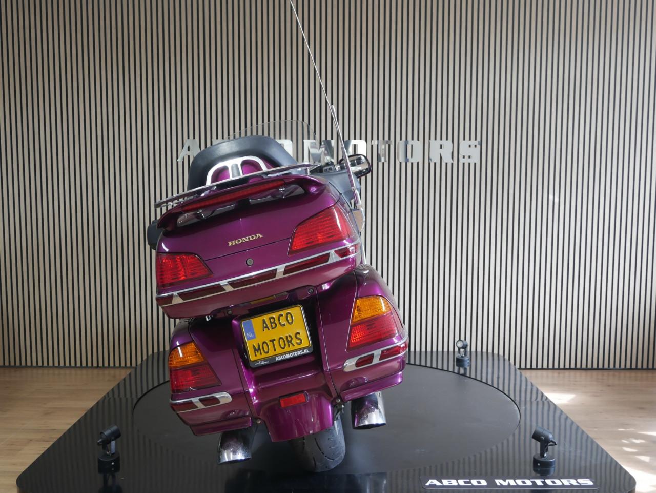 HONDA GL 1800 GOLDWING