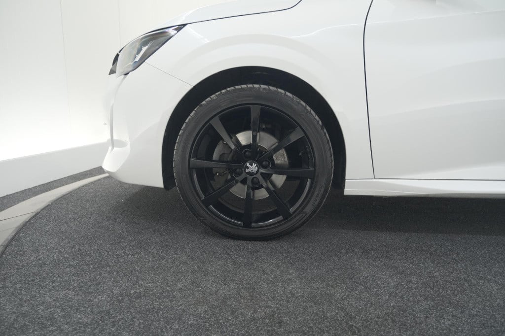 Peugeot 208 puretech 100 eat8 allure pack | camera | navigatie | apple carp