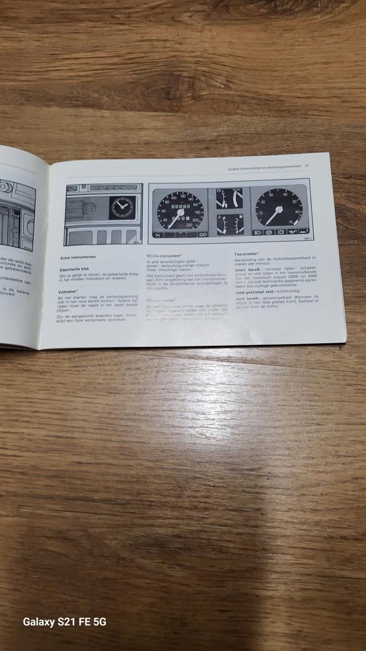 Handleiding Opel Ascona