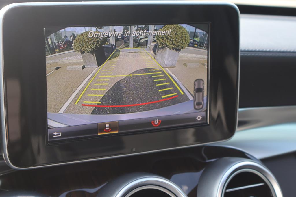 Mercedes-Benz C-Klasse 180 ambition l amg l panoromadak l luchtvering airma