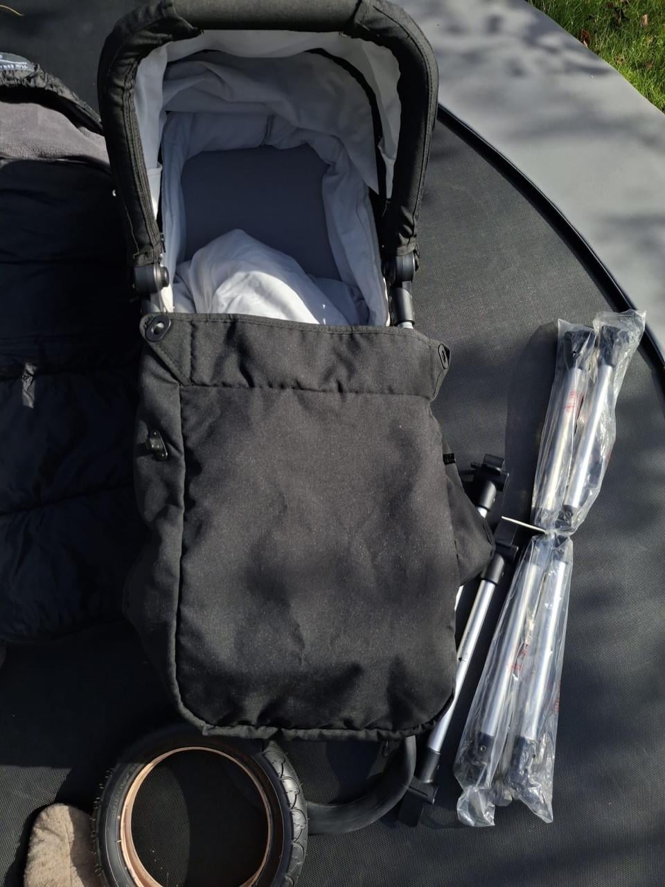 Duo kinderwagen / tweeling kinderwagen.