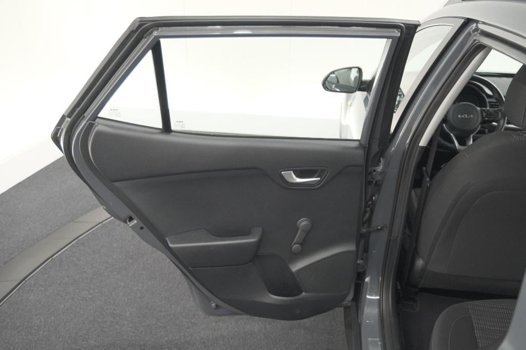 Kia Stonic 1.0 t-gdi mhev dynamicline | camera | apple carplay | parkeersen