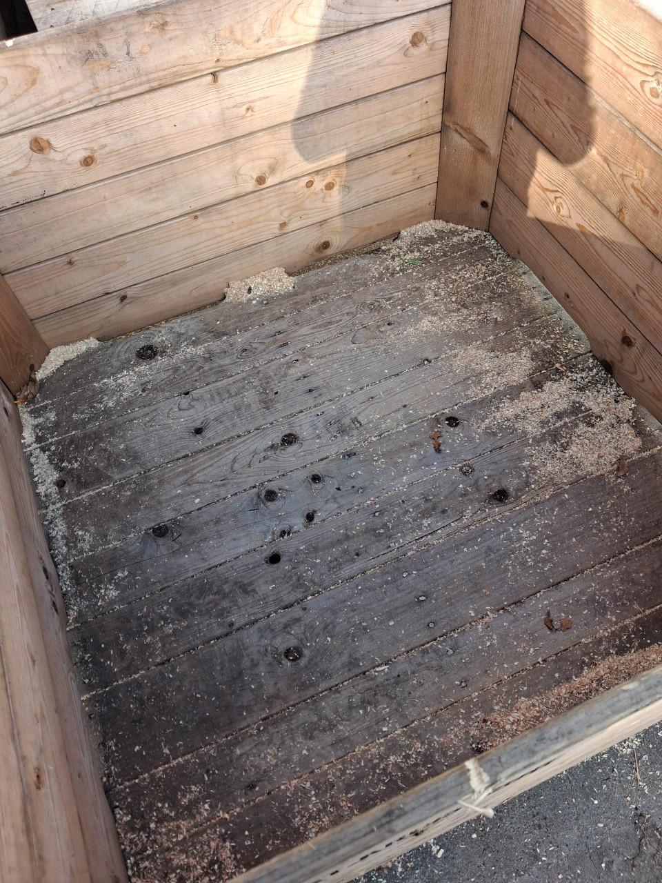 Houten voorraad kisten