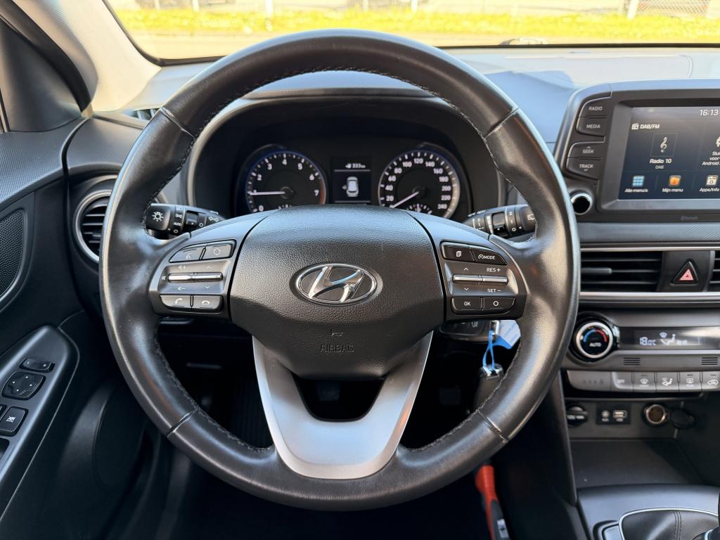 Hyundai Kona 1.0t comfort plus | apple carplay | trekhaak 1200kg! | camera 